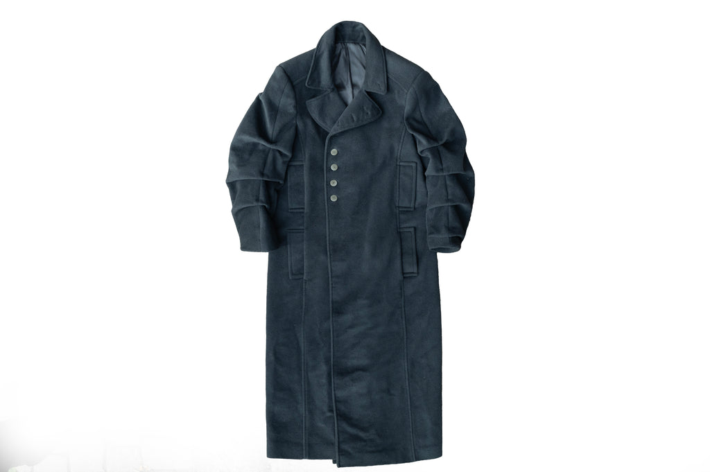 Stacked sleeves wool overcoat