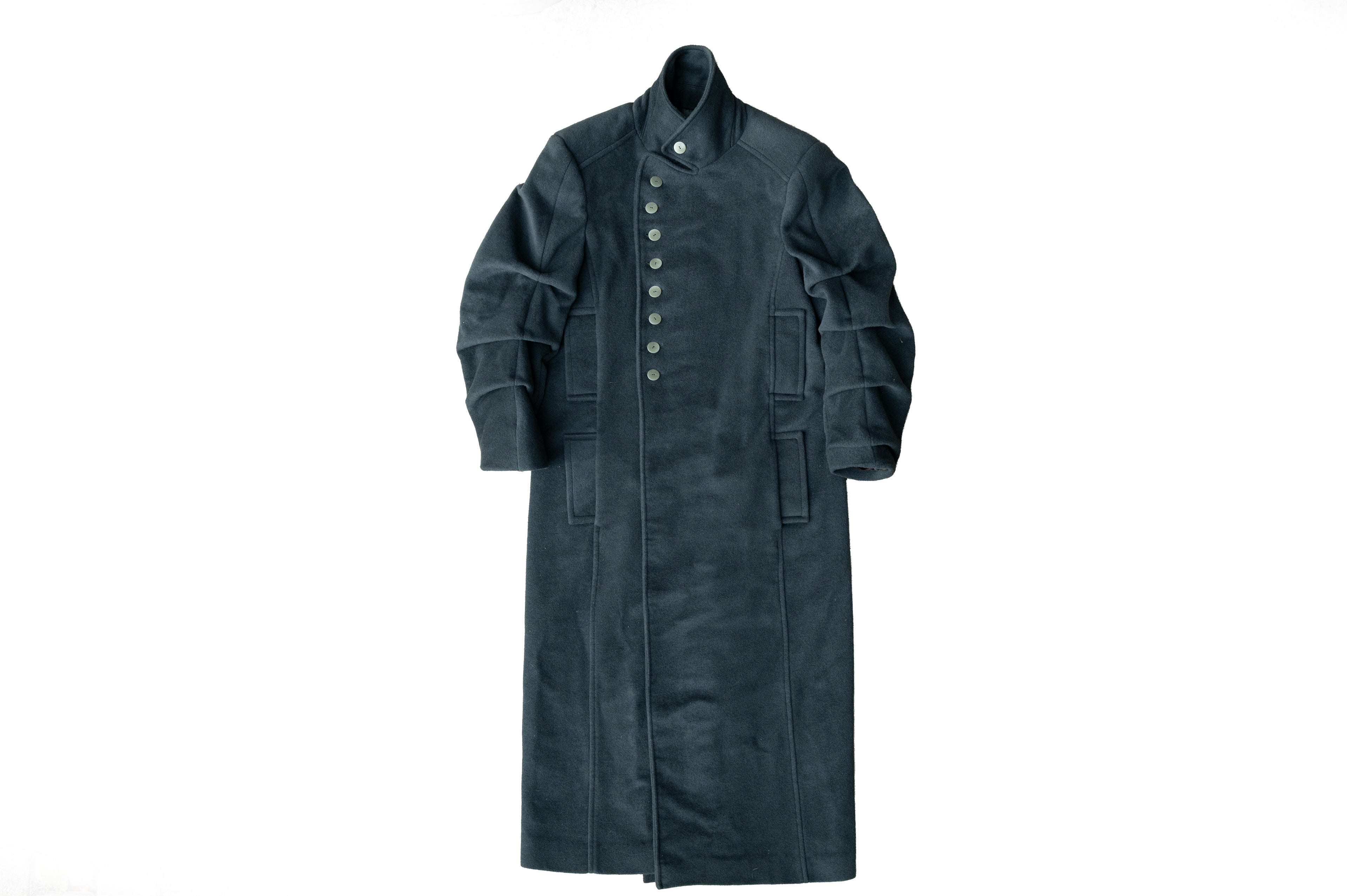 Stacked sleeves wool overcoat