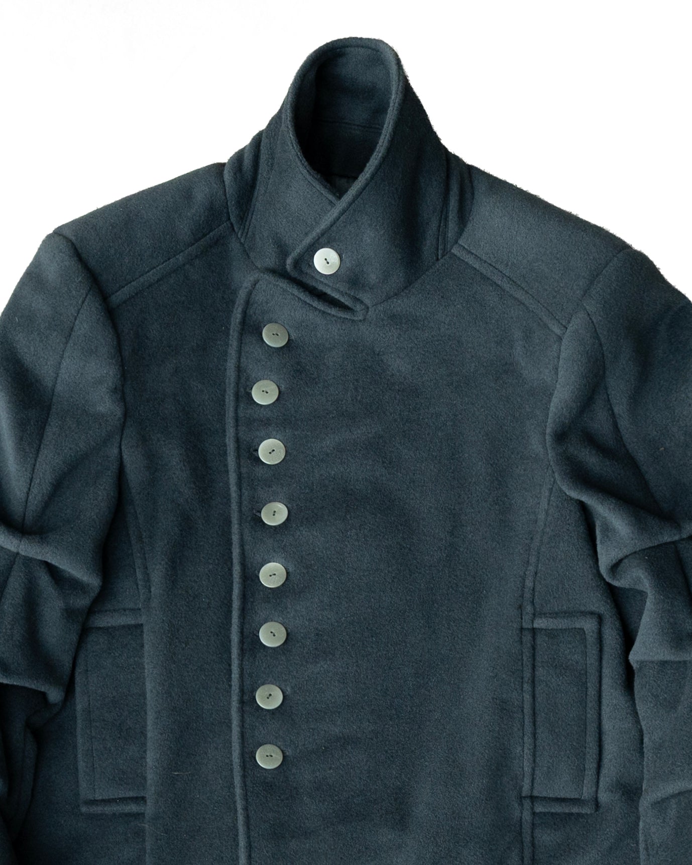 Stacked sleeves wool overcoat